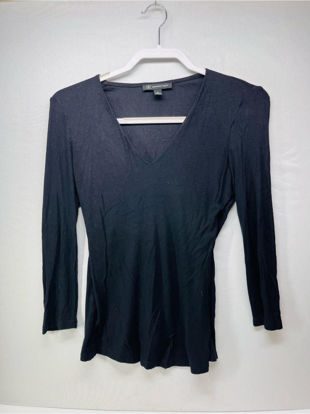 INC International Concepts‎ Black V-Neck Long Sleeve Tee